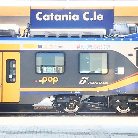 Binario 8 Catania Stazione Centrale Exterior photo